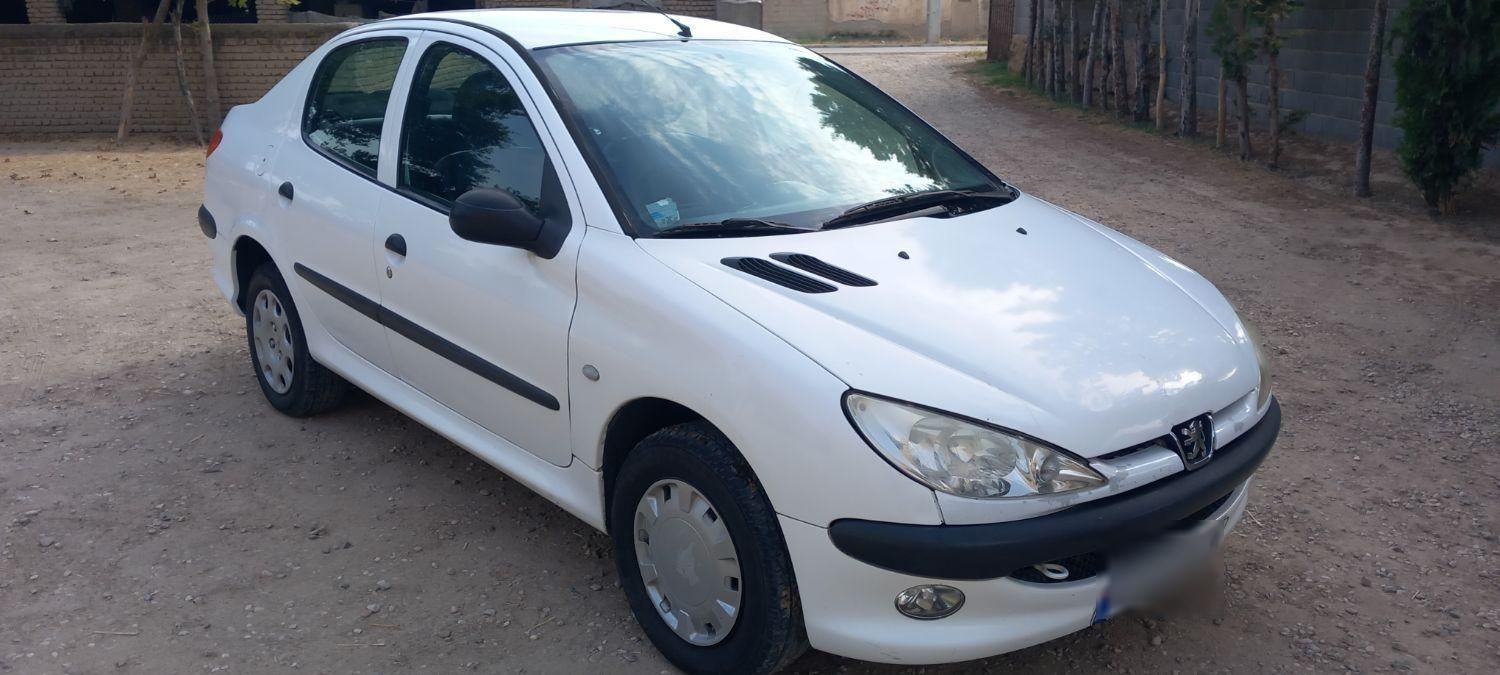 پژو ۲۰۶ صندوق دار v8 - 1394
