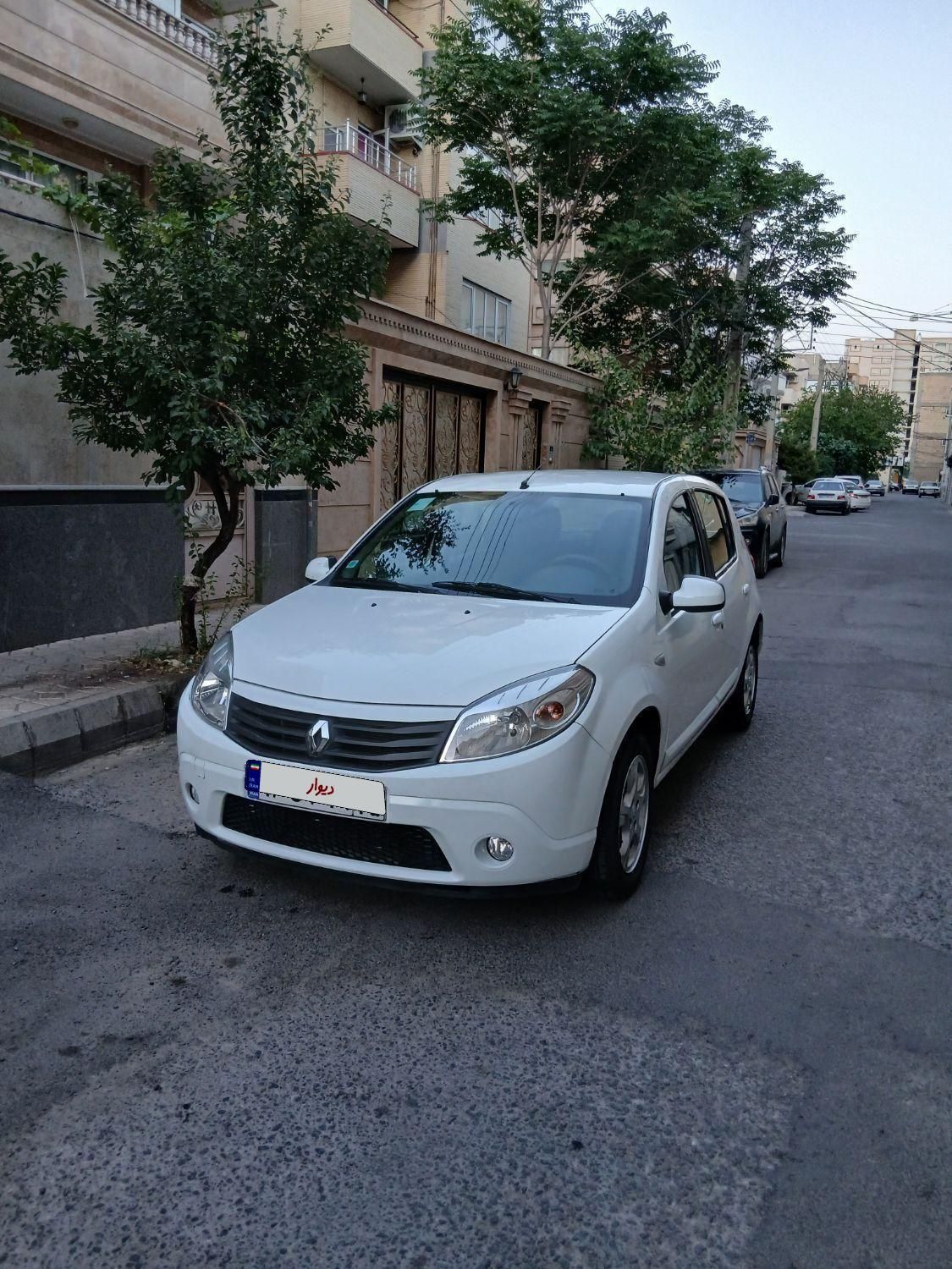 خودرو رنو، ساندرو آگهی ann_19406107