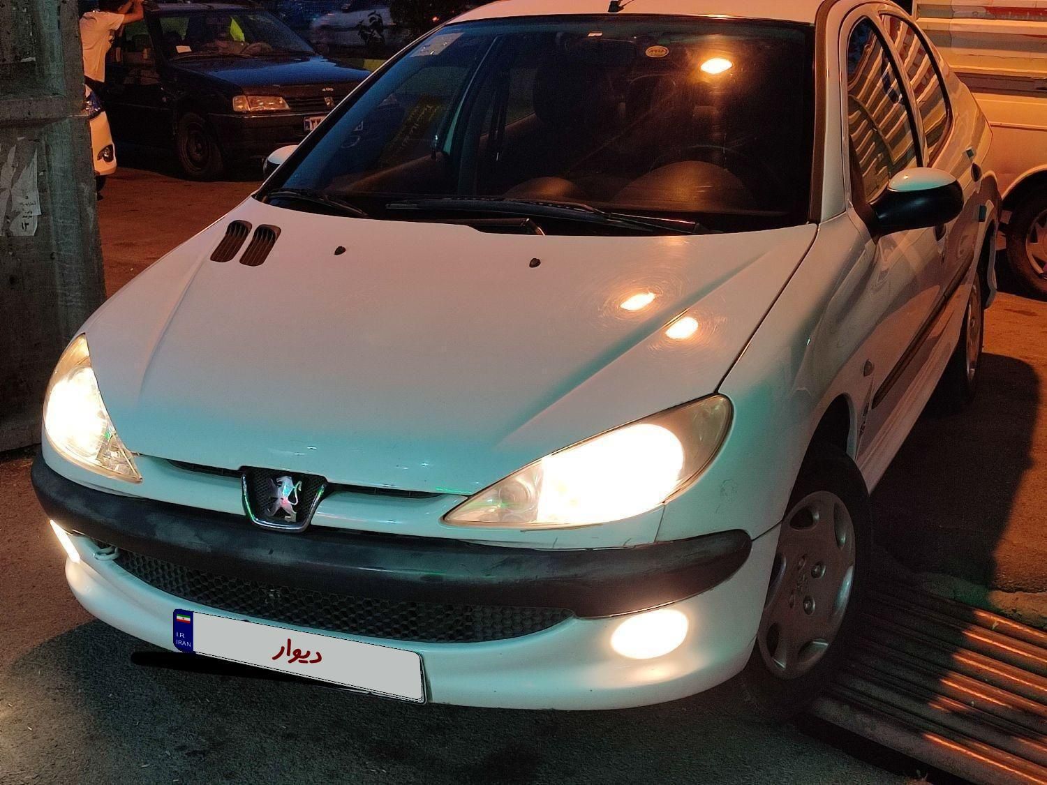 پژو ۲۰۶ صندوق دار v8 - 1395