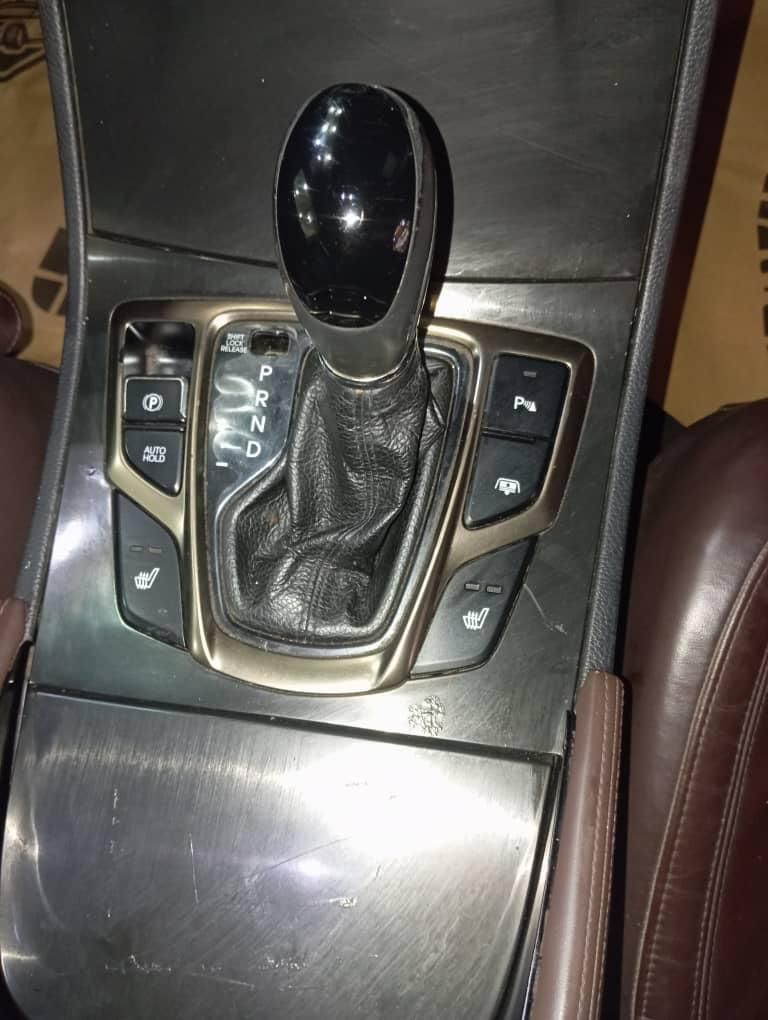 هیوندای آزرا (گرنجور) 3000cc - 2014