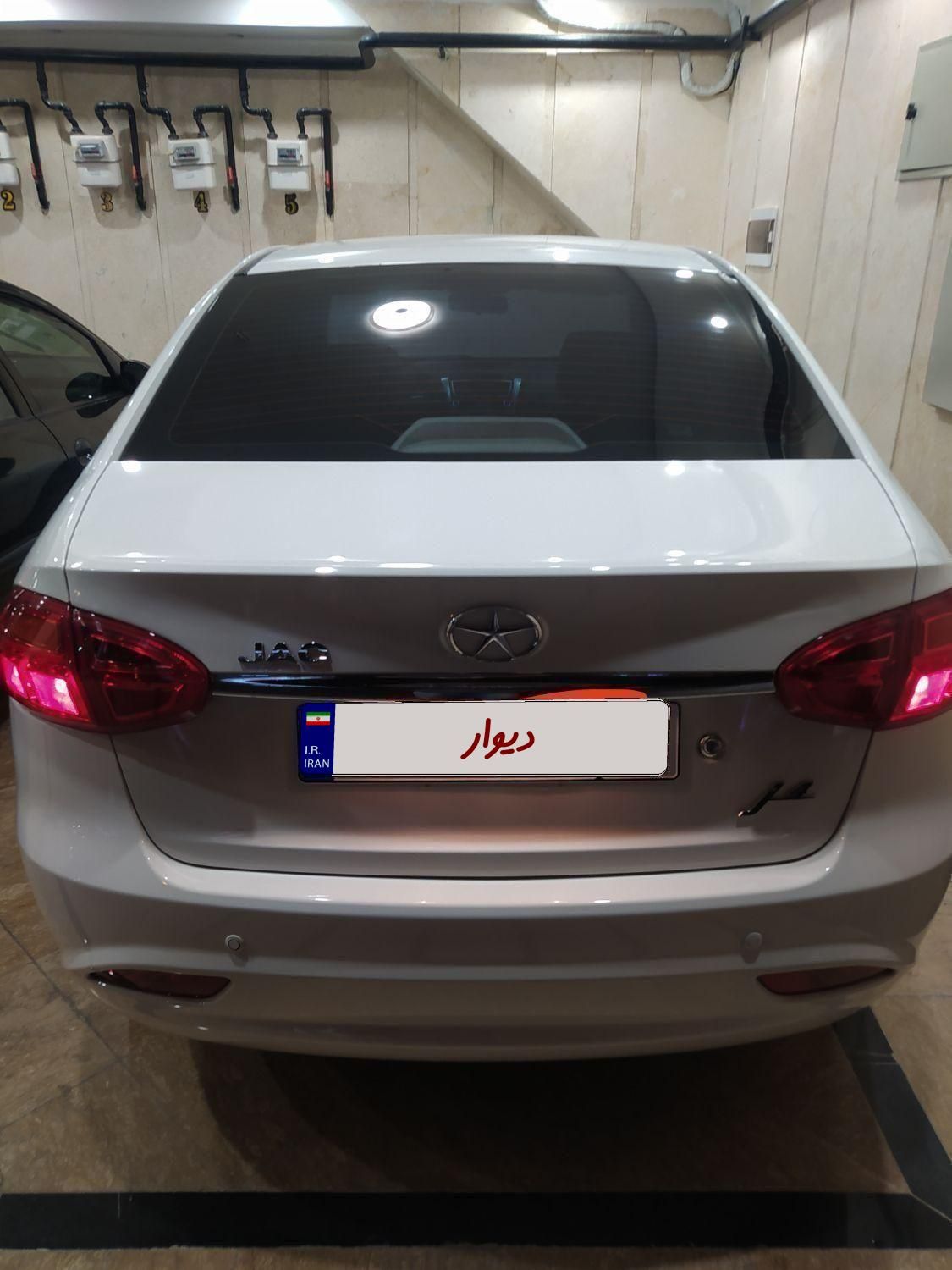 جک J4 اتوماتیک ساده - 1403