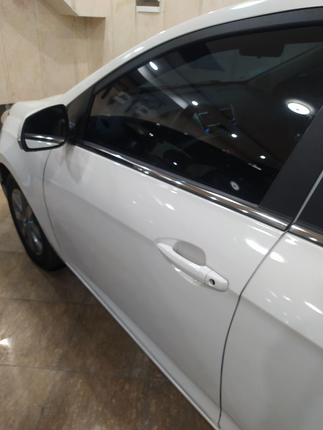 جک J4 اتوماتیک ساده - 1403