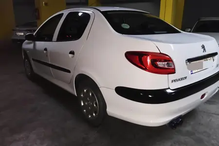 پژو ۲۰۶ صندوق دار v8 - 1399