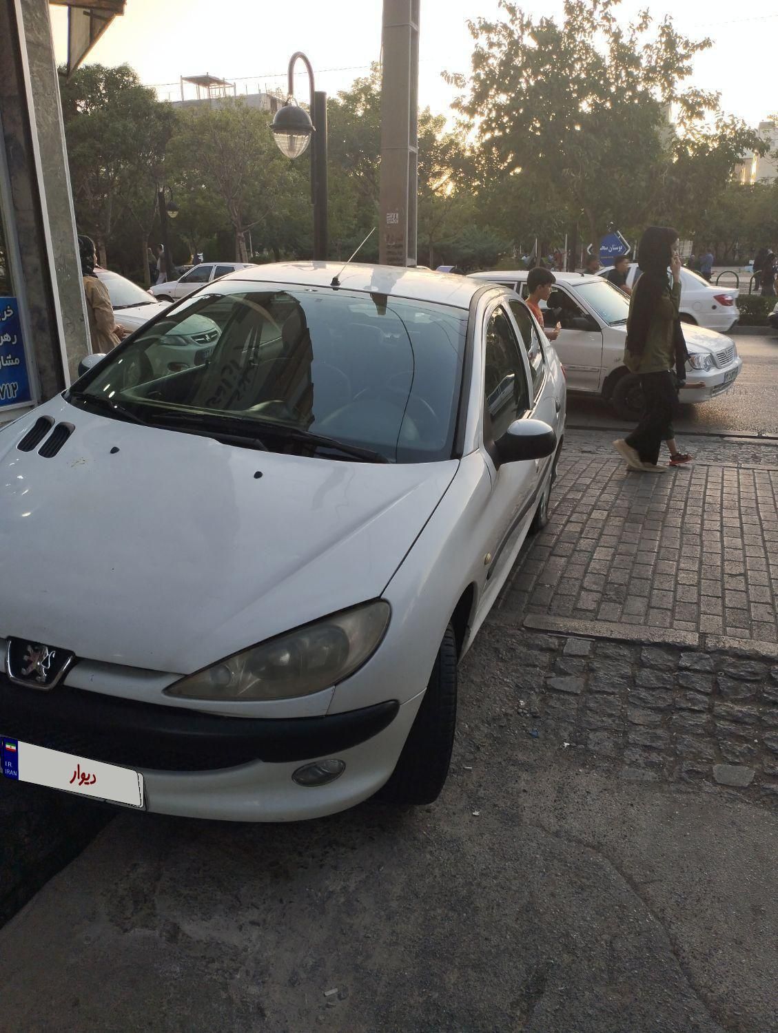 پژو ۲۰۶ صندوق دار v8 - 1395