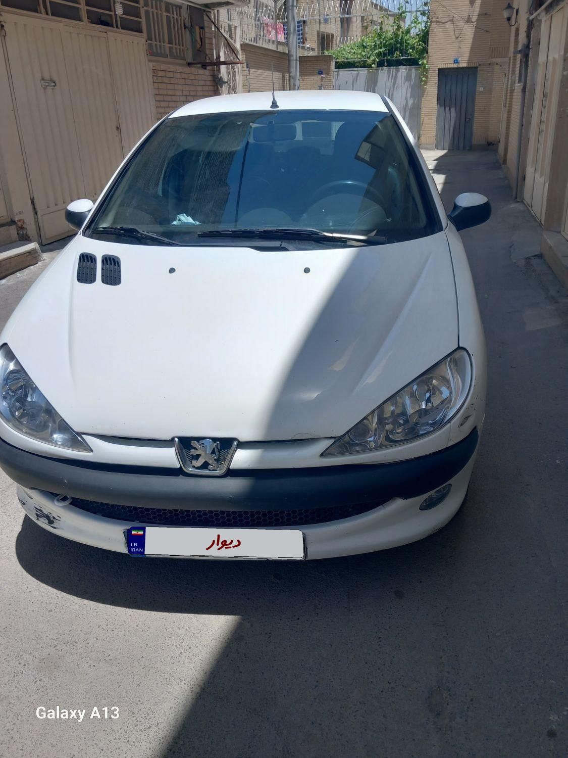 پژو ۲۰۶ صندوق دار v8 - 1397