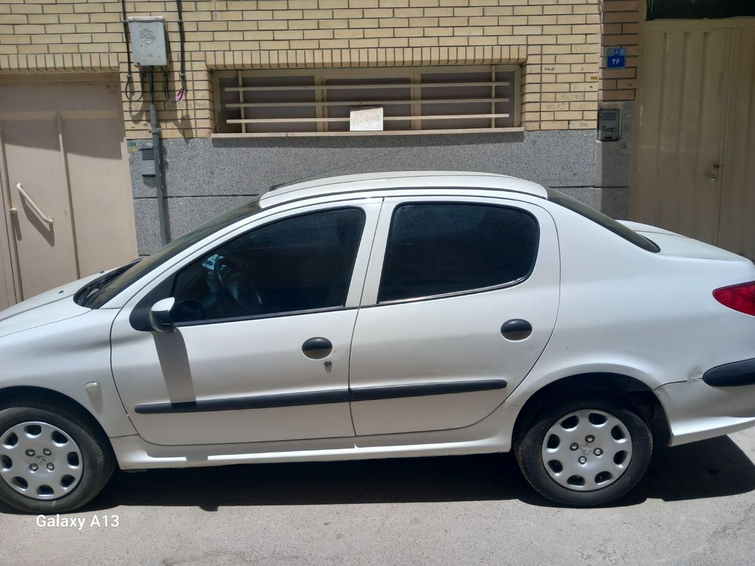 پژو ۲۰۶ صندوق دار v8 - 1397