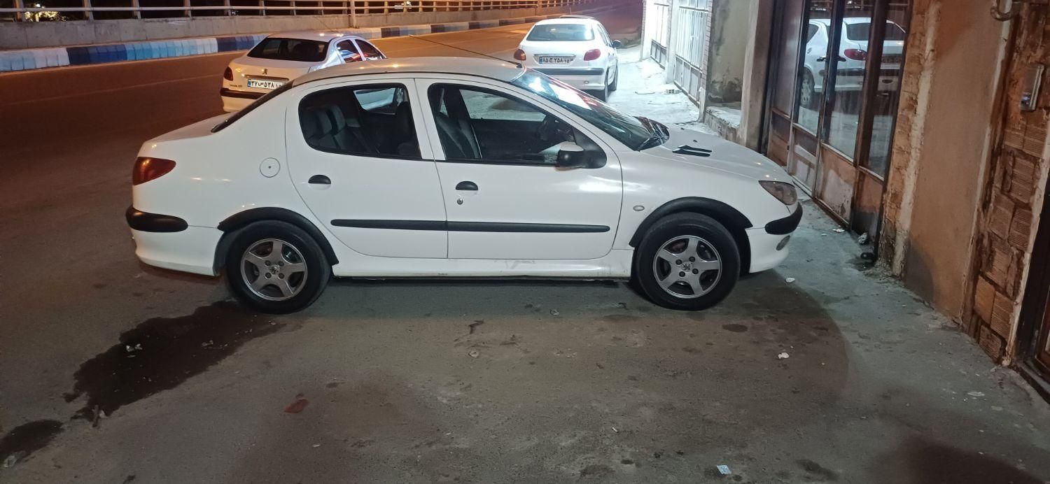 پژو ۲۰۶ صندوق دار v8 - 1397