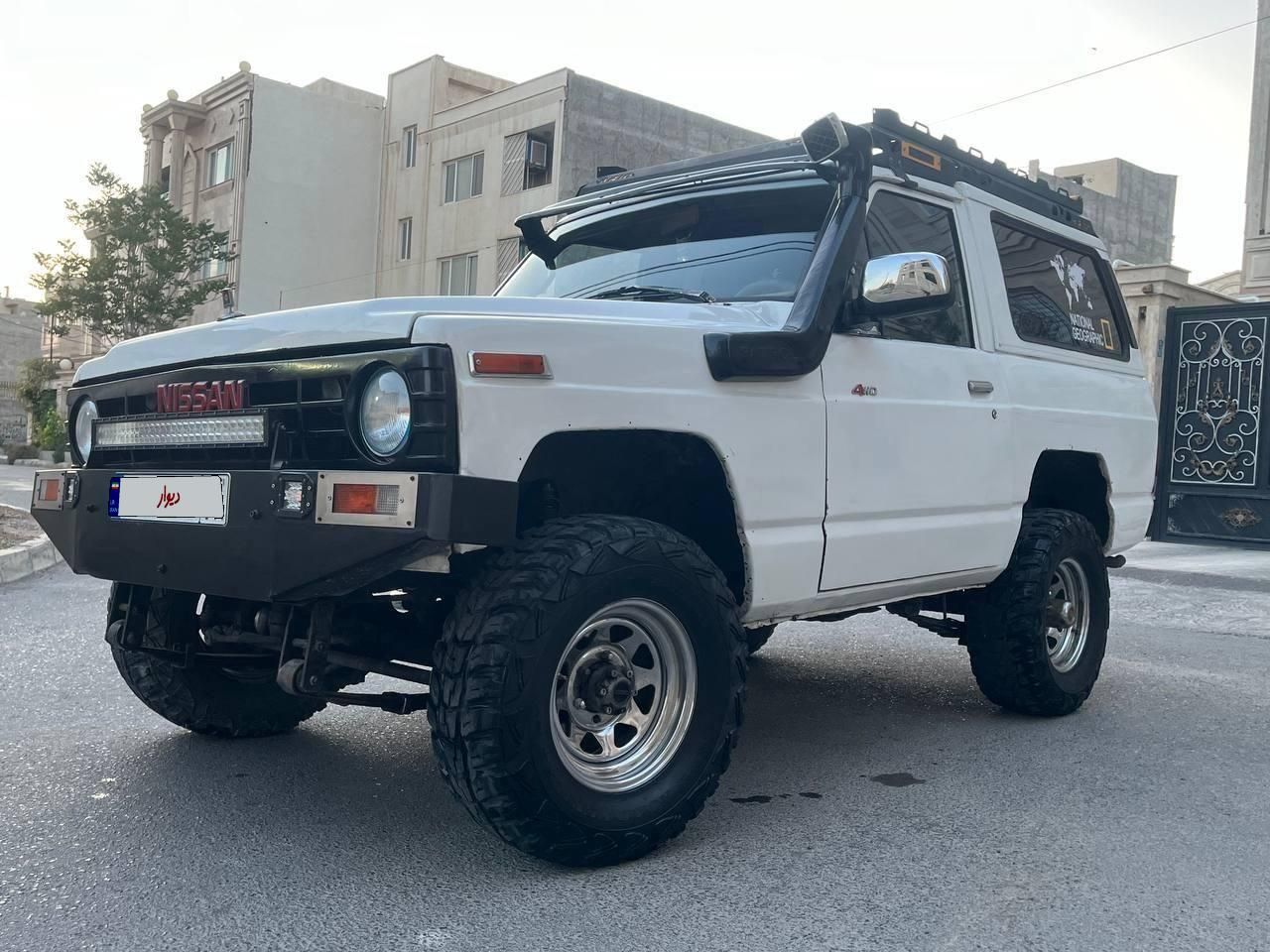 نیسان پاترول دو درب دنده‌ای - 1993