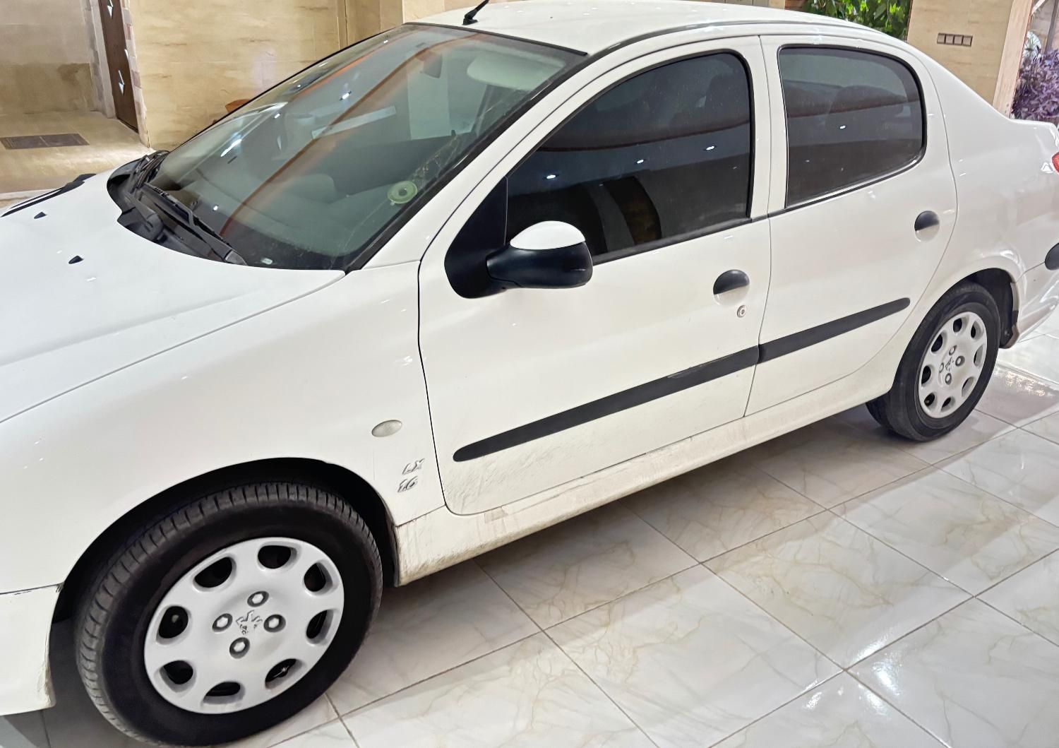 پژو ۲۰۶ صندوق دار v8 - 1393