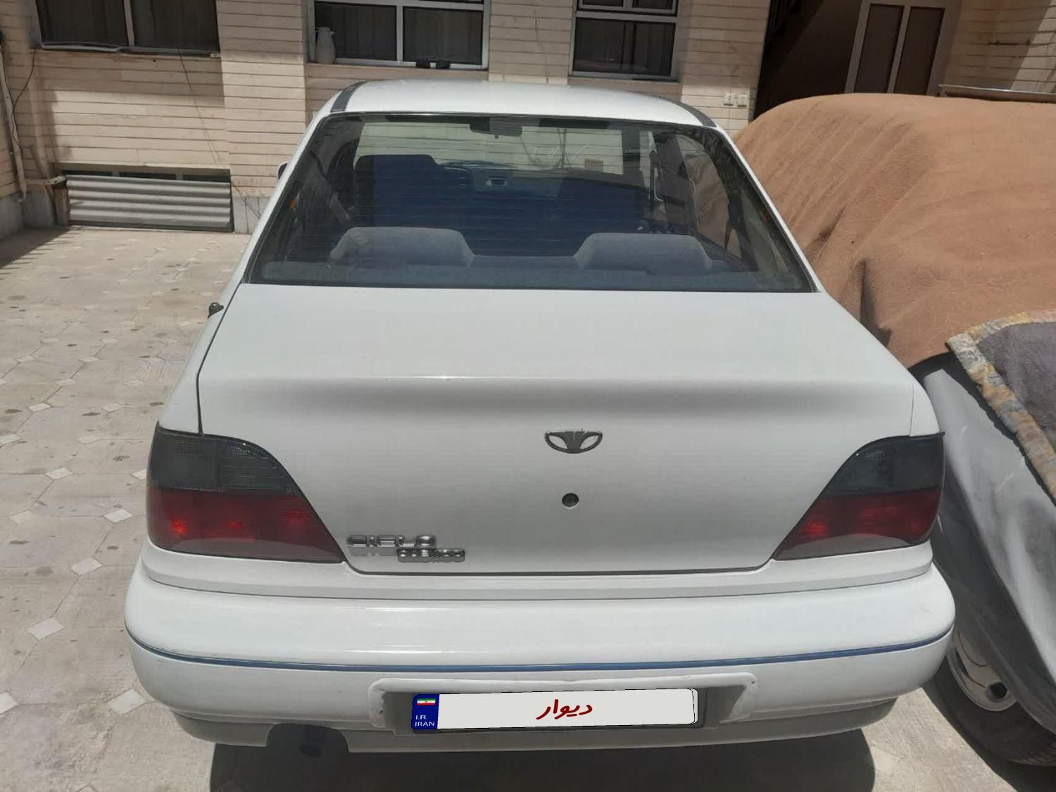 دوو سیلو سدان - 1379