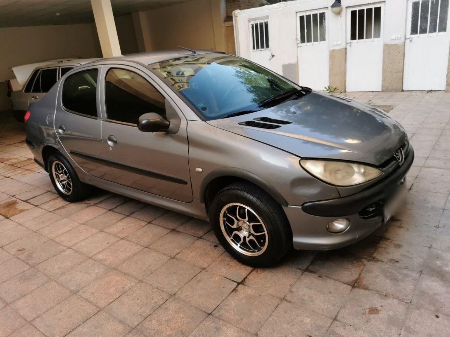 پژو ۲۰۶ صندوق دار v8 - 1386