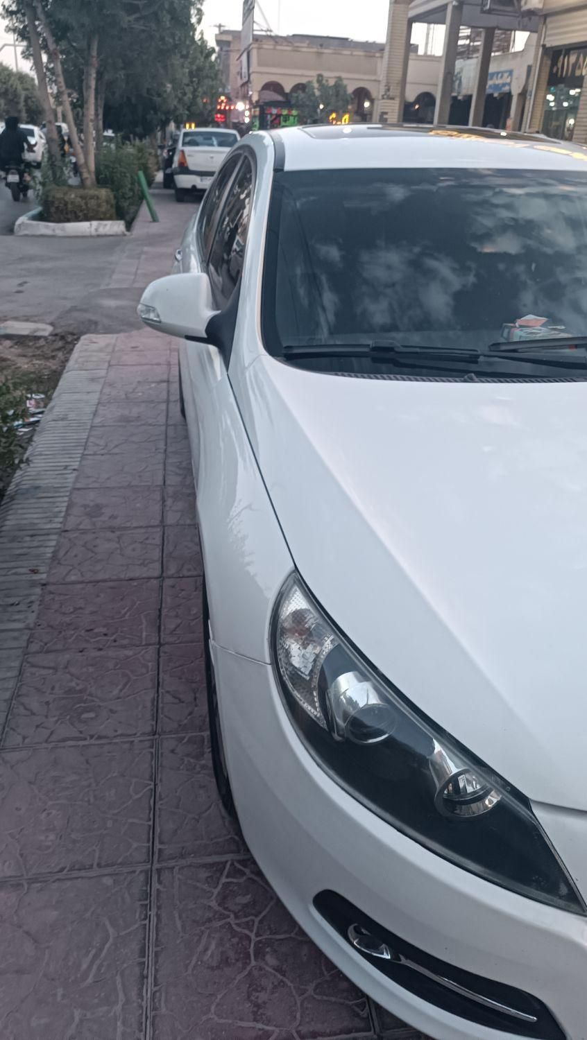 جک J5 اتوماتیک - 1393