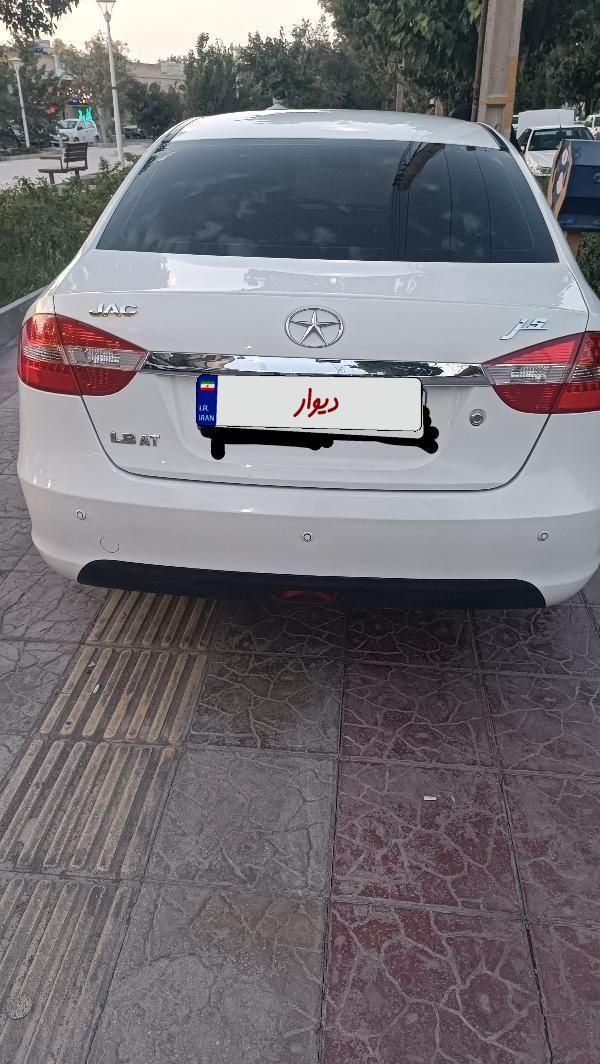 خودرو جک، J5 آگهی ann_19408900