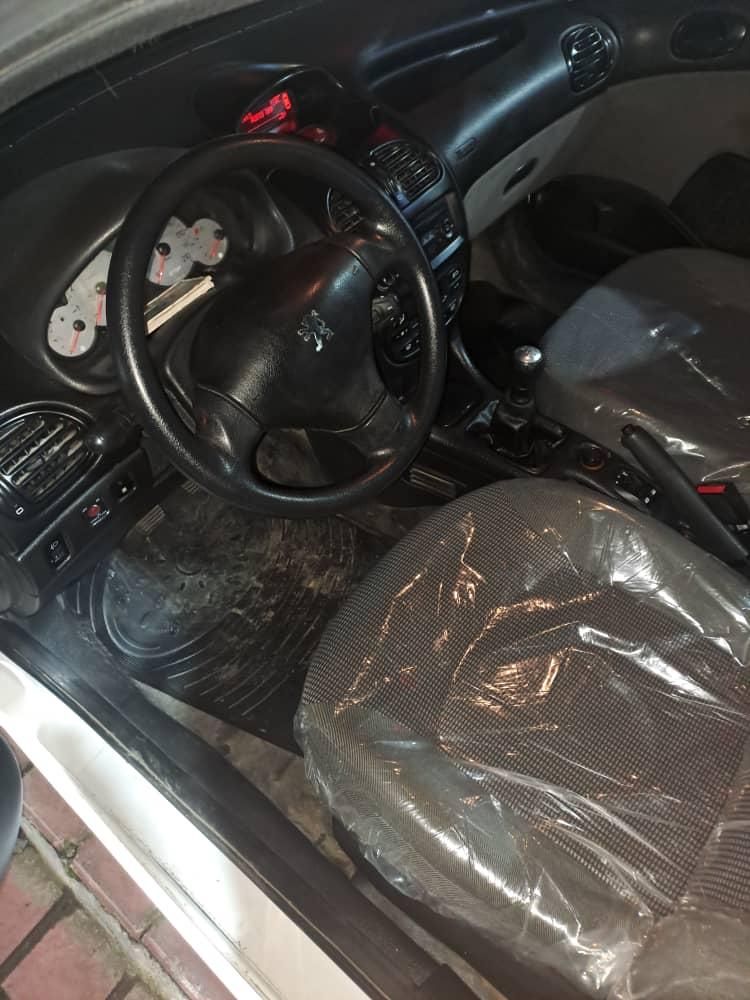 پژو ۲۰۶ صندوق دار v8 - 1399