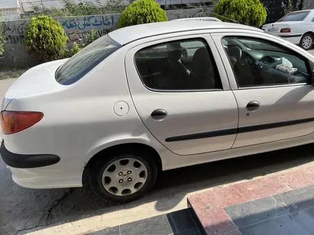 پژو ۲۰۶ صندوق دار v8 - 1393