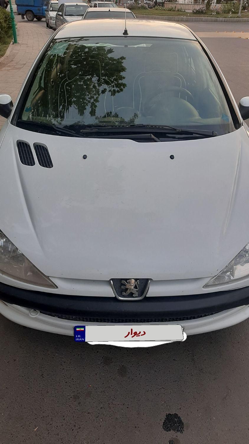 پژو ۲۰۶ صندوق دار v8 - 1396