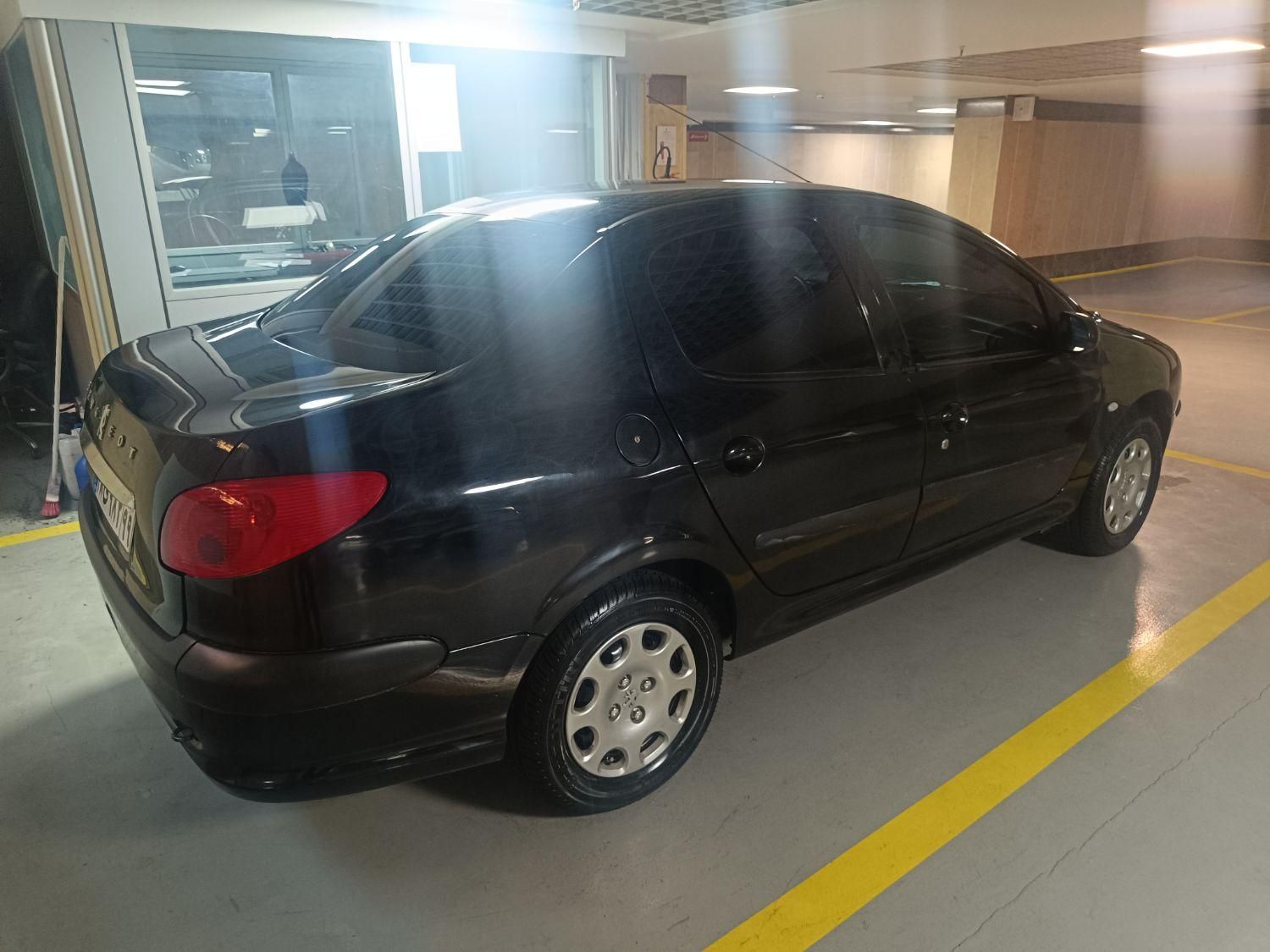 پژو ۲۰۶ صندوق دار v8 - 1385