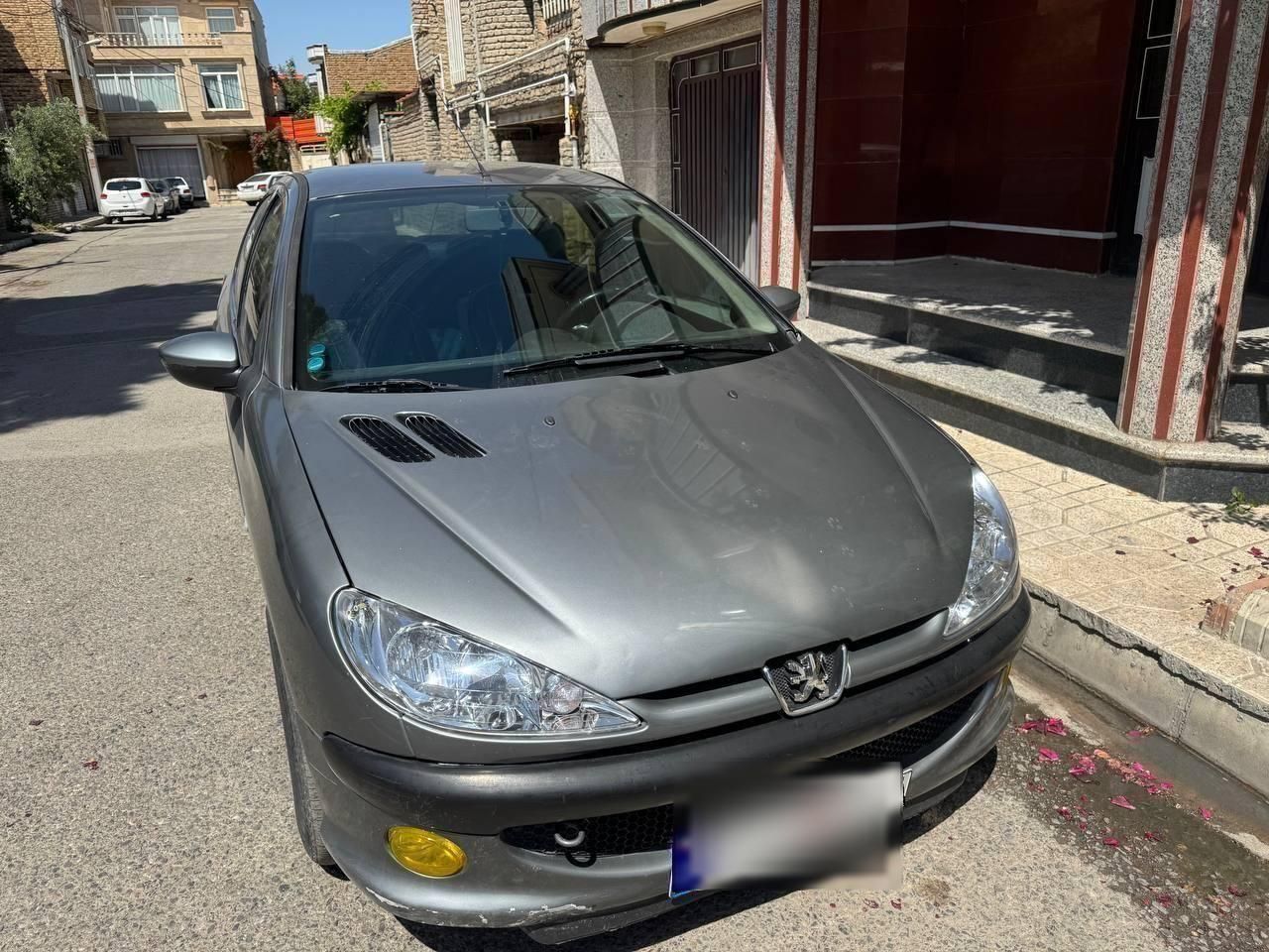 پژو ۲۰۶ صندوق دار v8 - 1386