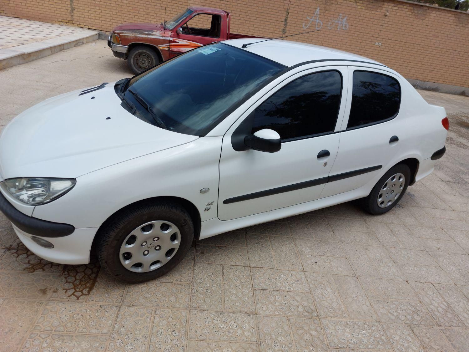 پژو ۲۰۶ صندوق دار v8 - 1395
