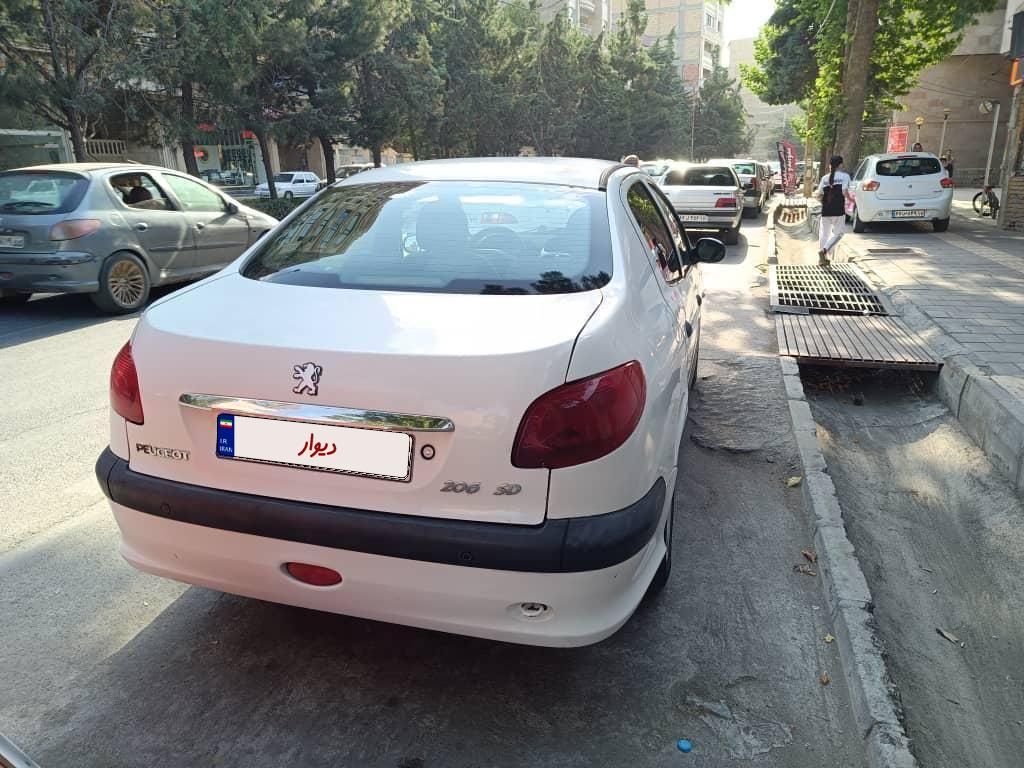 پژو ۲۰۶ صندوق دار v8 - 1395