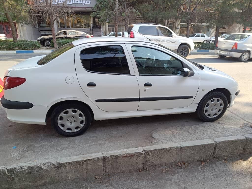 پژو ۲۰۶ صندوق دار v8 - 1395