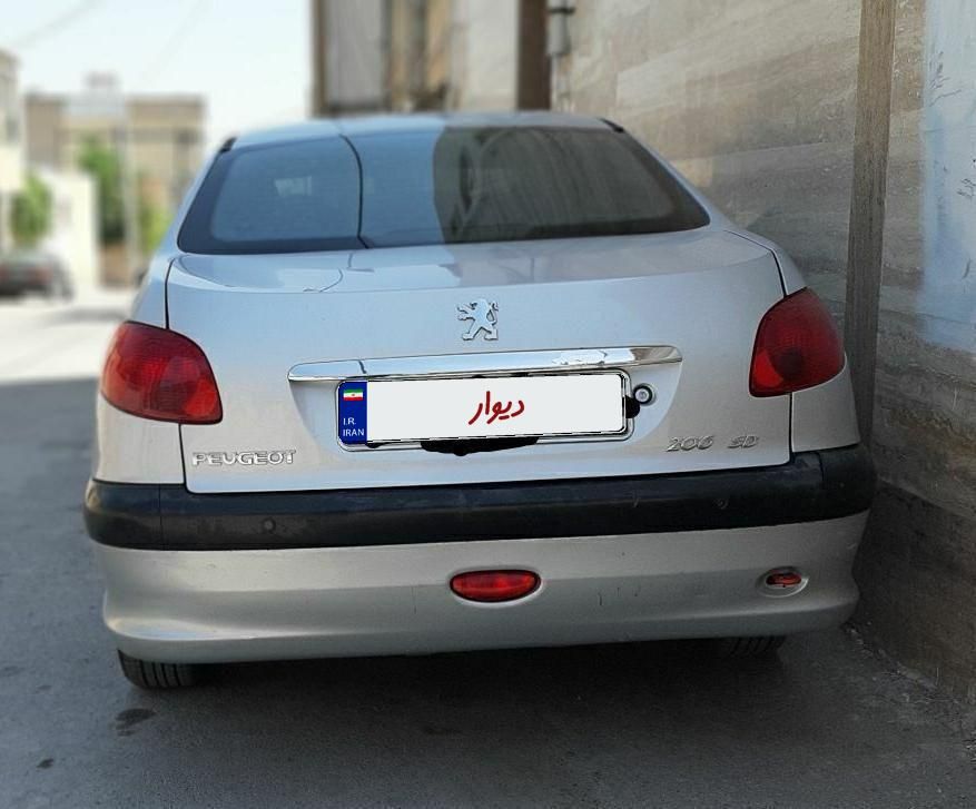 پژو ۲۰۶ صندوق دار v8 - 1386