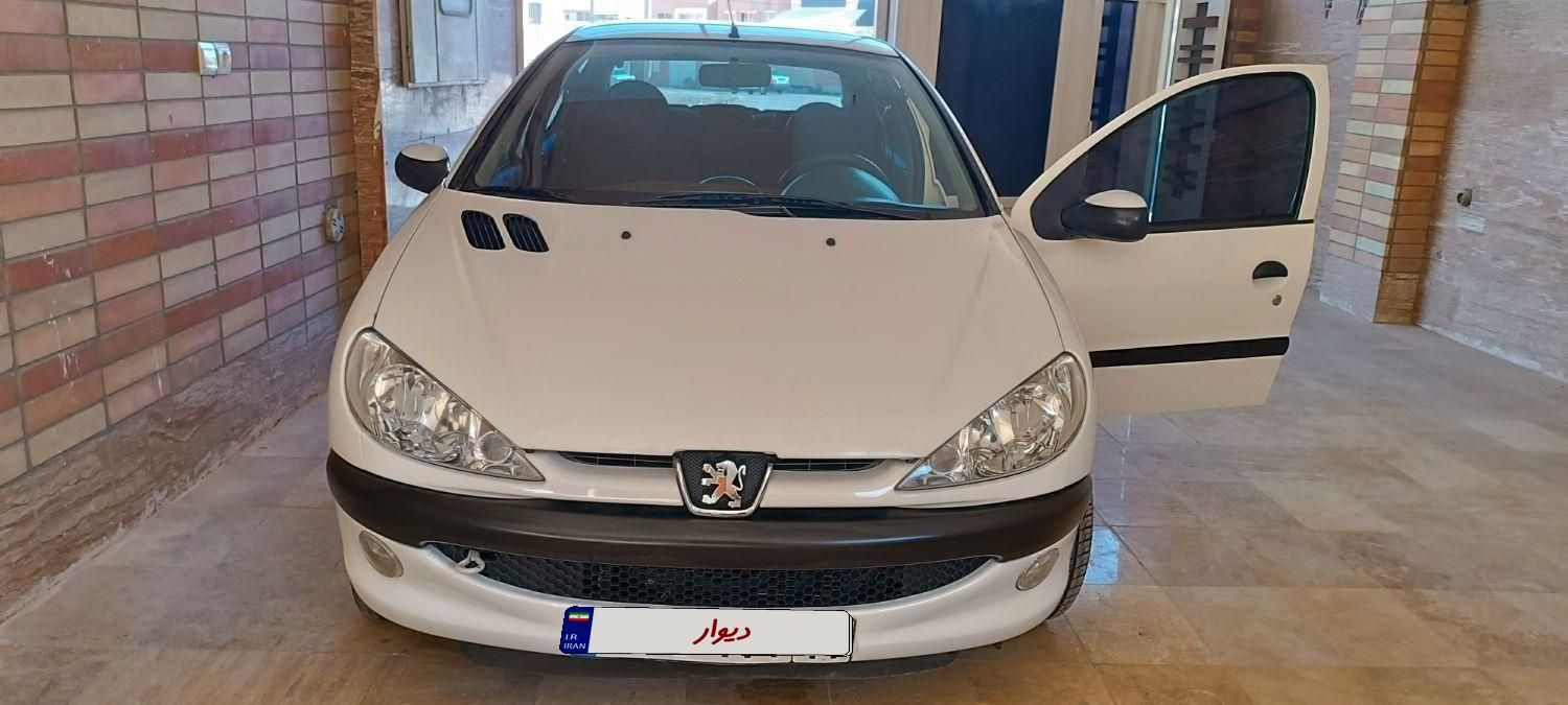 پژو ۲۰۶ صندوق دار v8 - 1394
