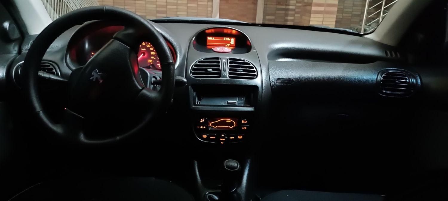 پژو ۲۰۶ صندوق دار v8 - 1394