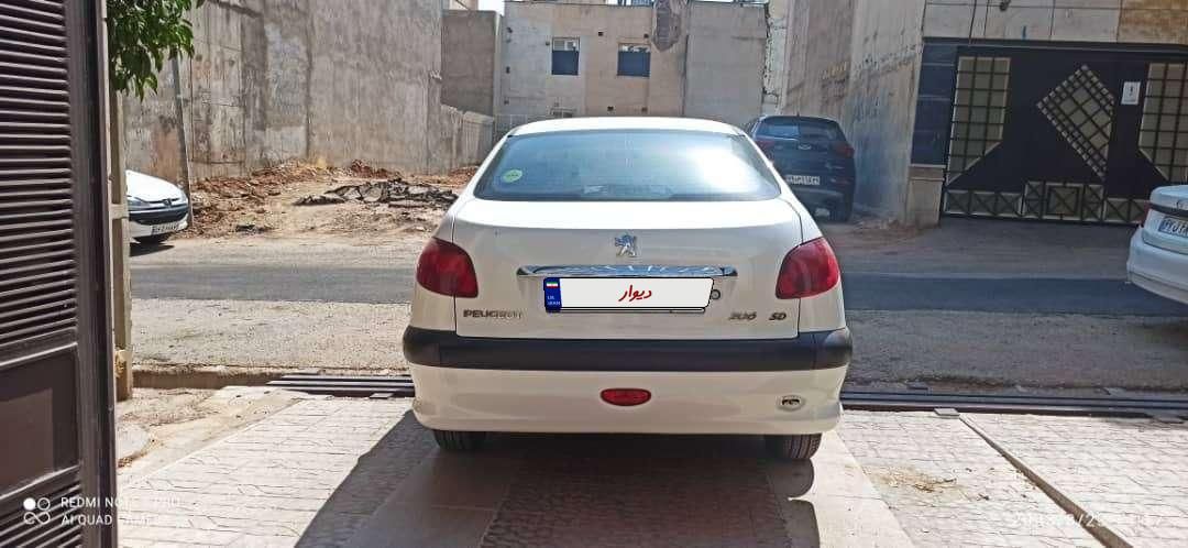 پژو ۲۰۶ صندوق دار v8 - 1399