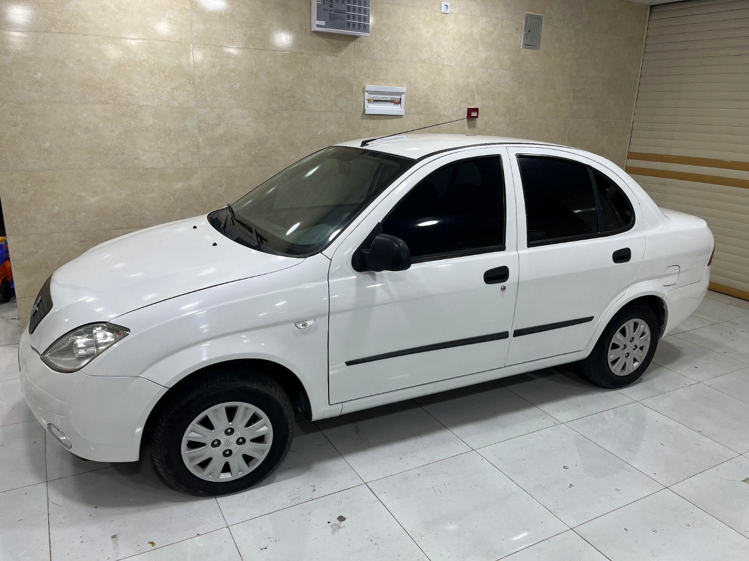 تیبا صندوق دار SX - 1401