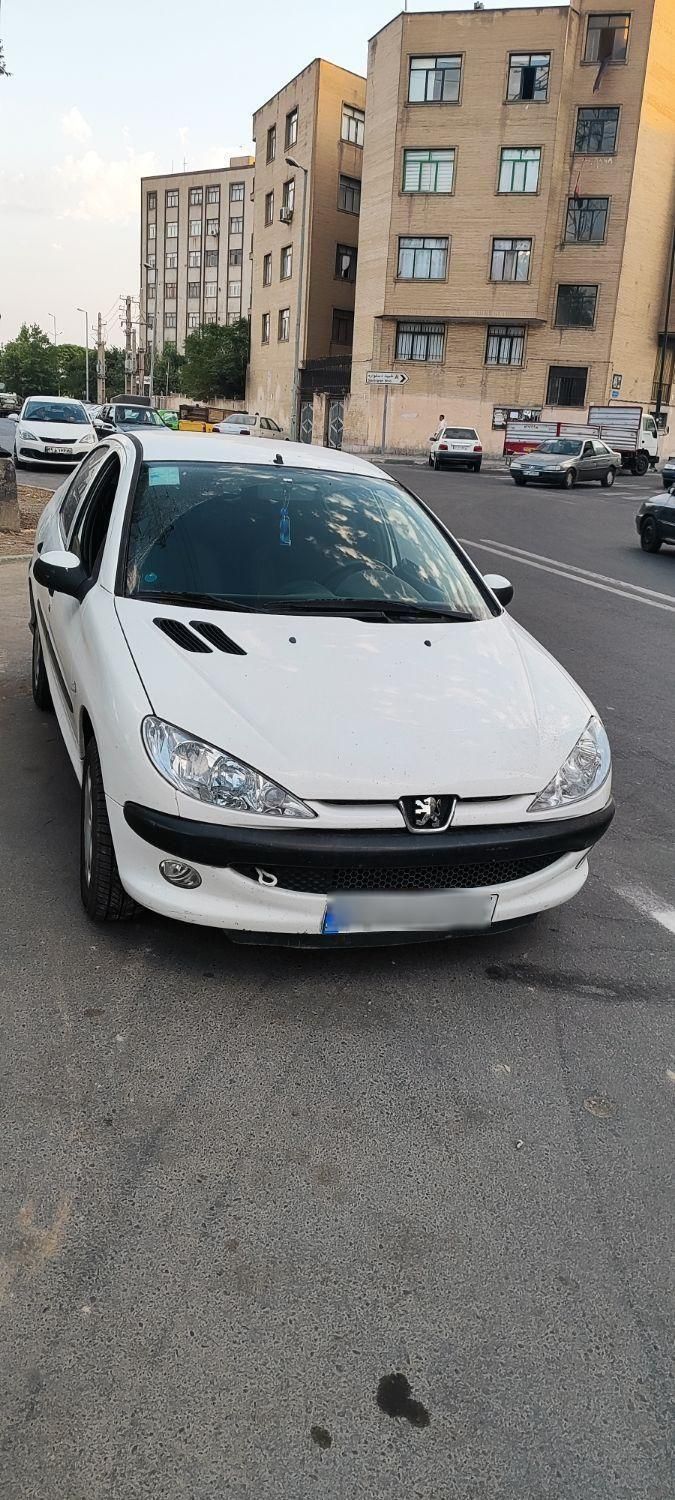 پژو ۲۰۶ صندوق دار v8 - 1394