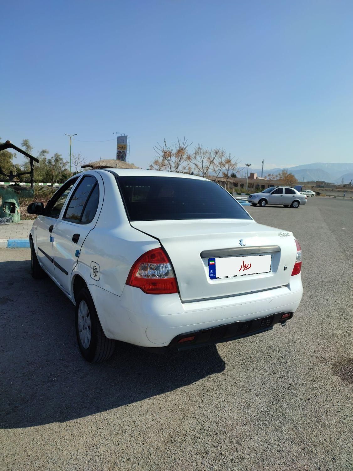 تیبا صندوق دار SX - 1400