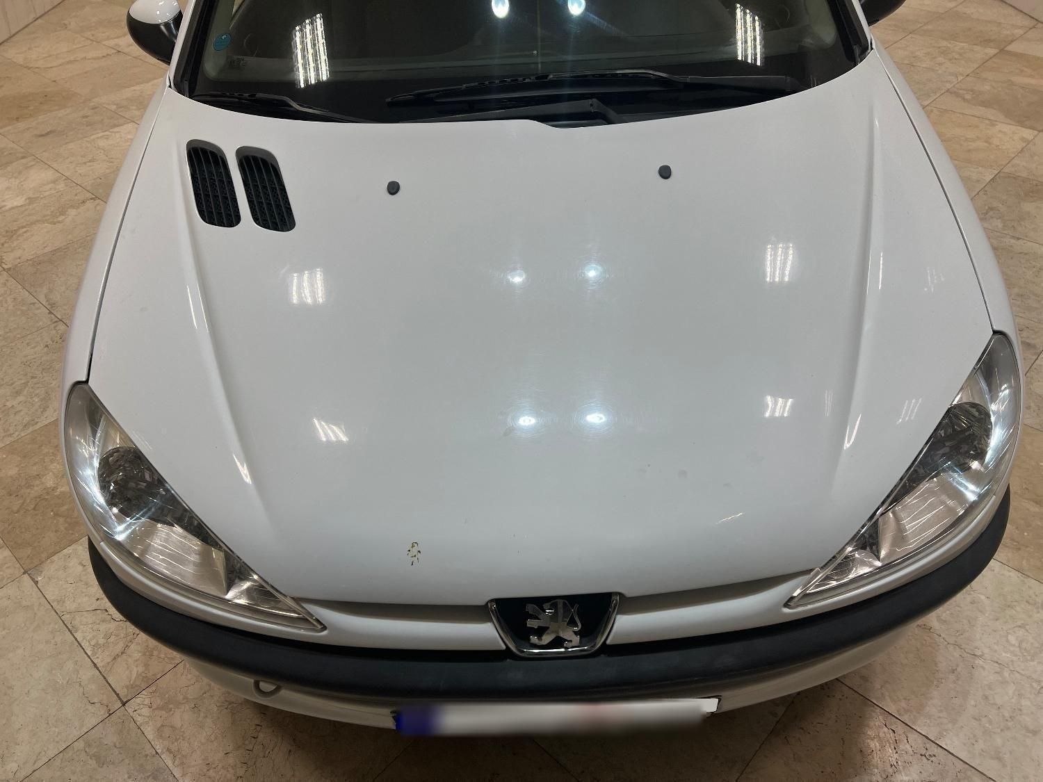پژو ۲۰۶ صندوق دار v8 - 1398