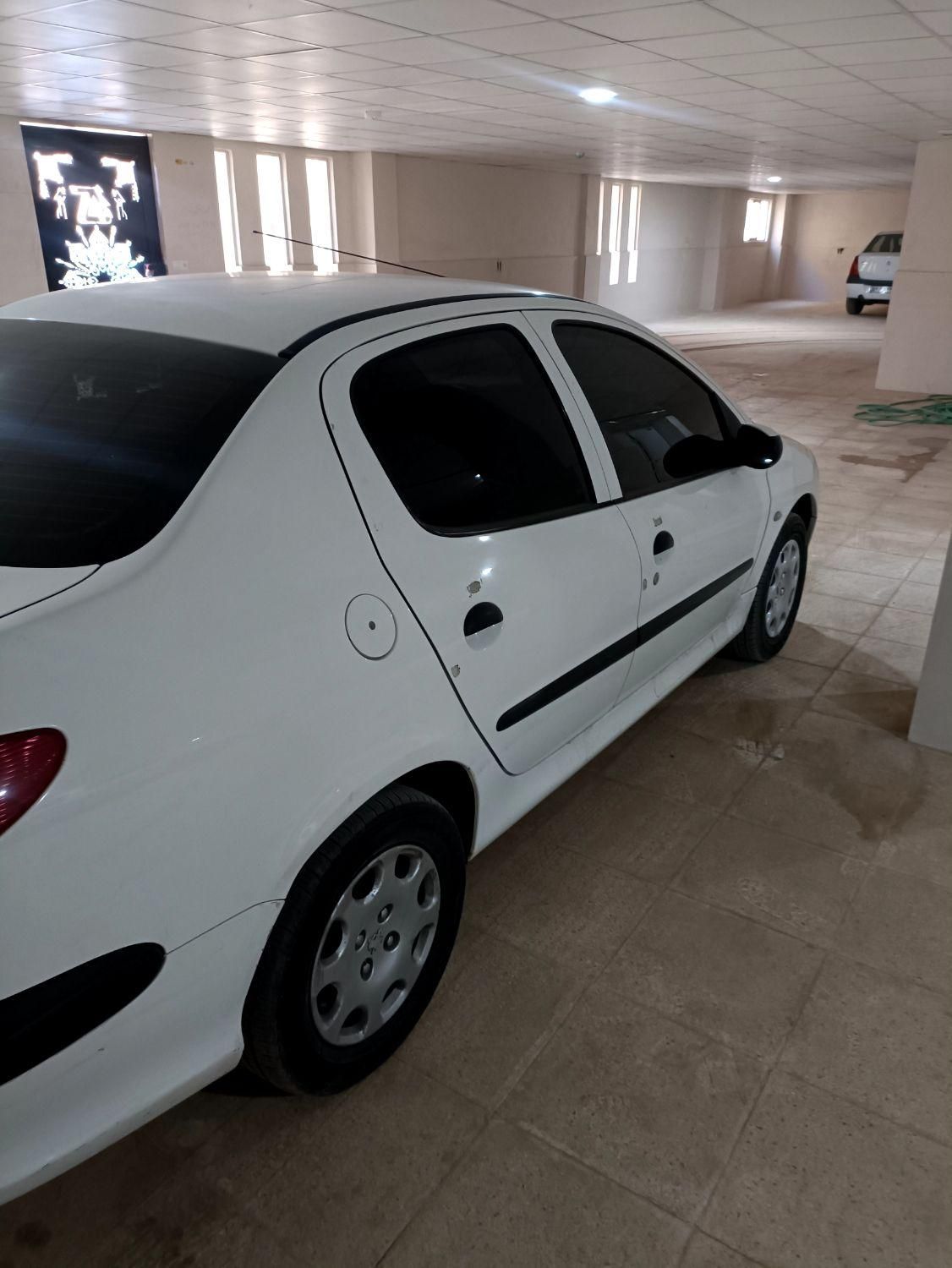 پژو ۲۰۶ صندوق دار v8 - 1396