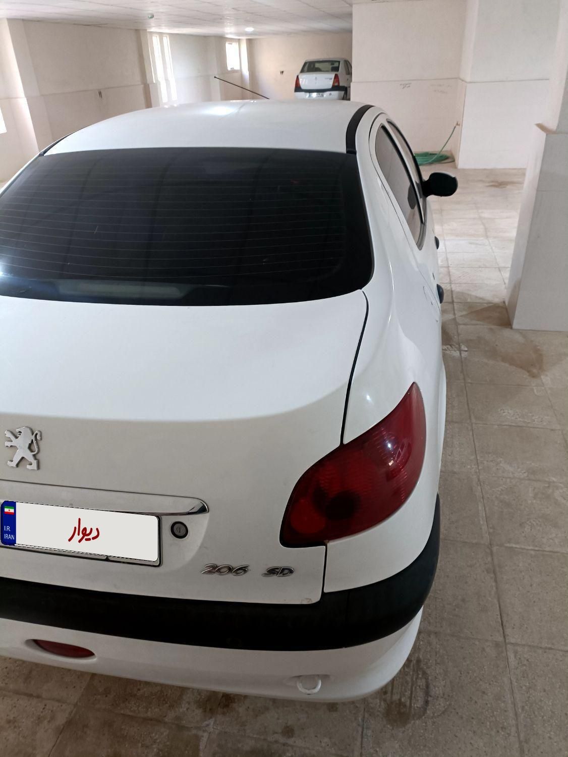پژو ۲۰۶ صندوق دار v8 - 1396
