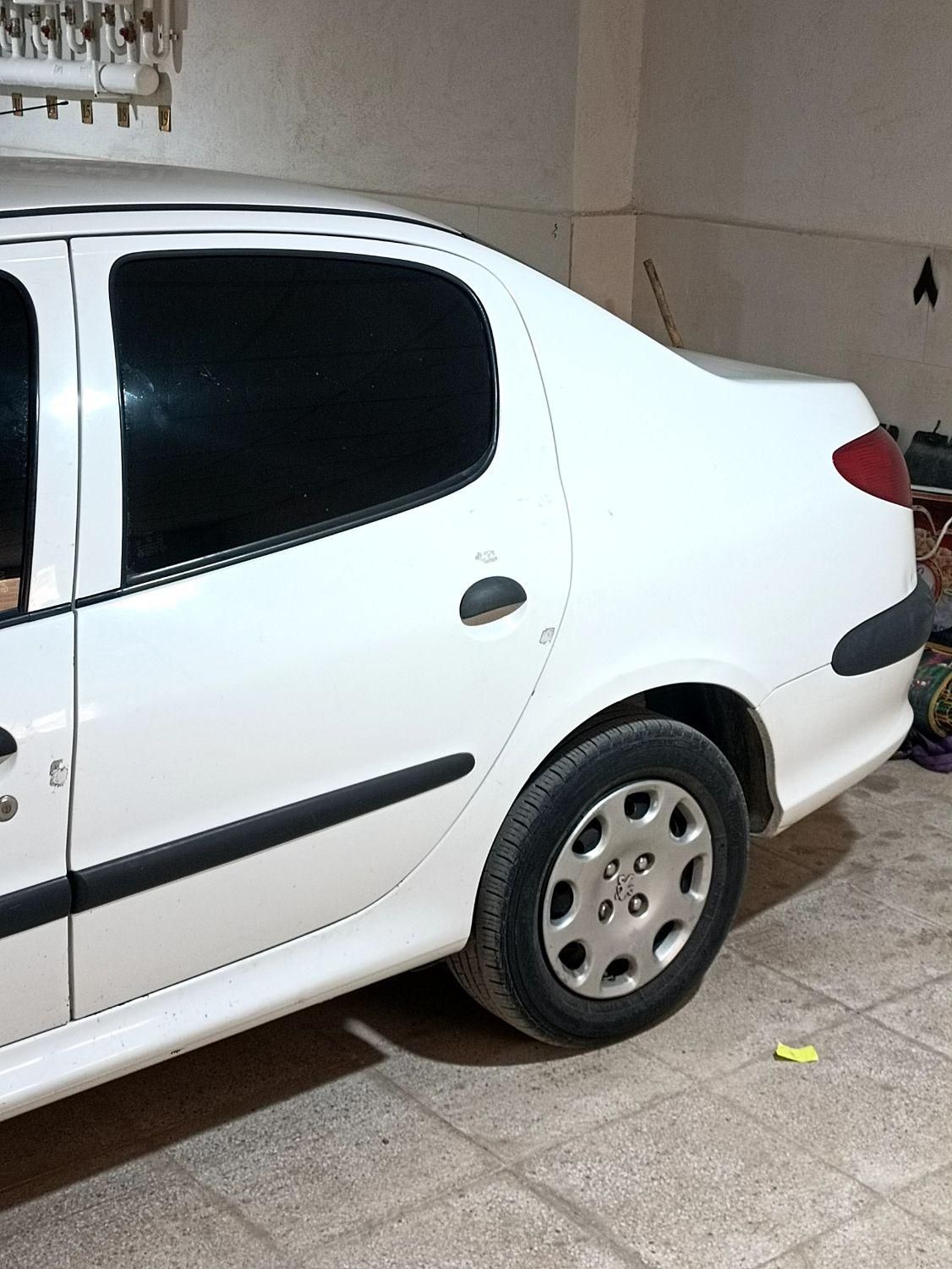 پژو ۲۰۶ صندوق دار v8 - 1396