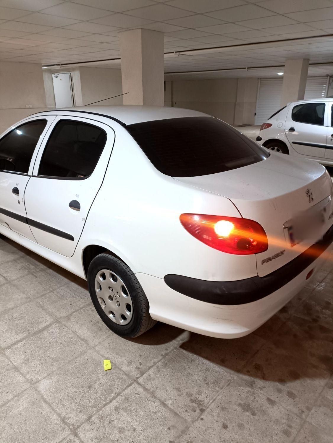 پژو ۲۰۶ صندوق دار v8 - 1396