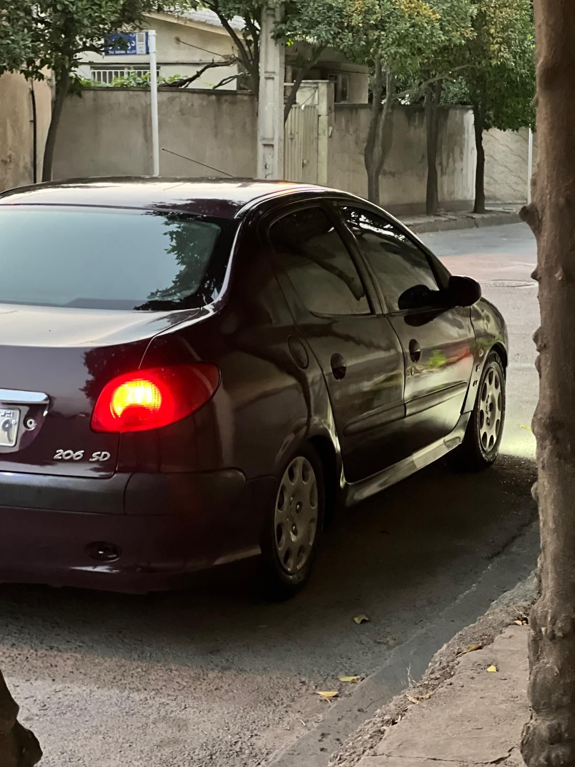 پژو ۲۰۶ صندوق دار v8 - 1391