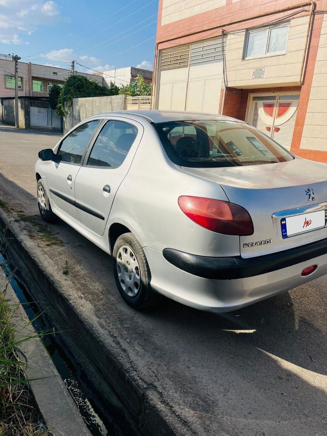 پژو ۲۰۶ صندوق دار v20 - 1386