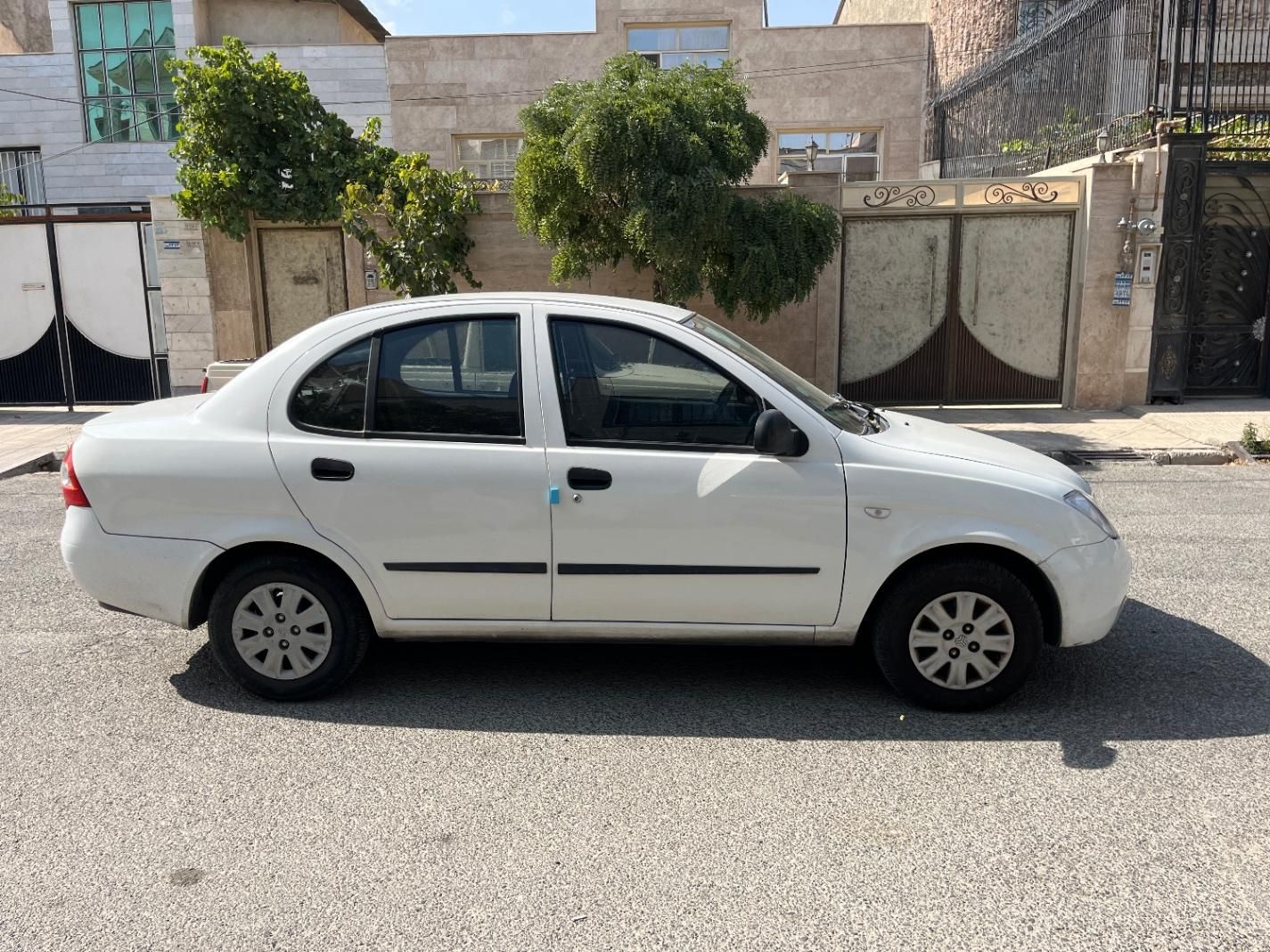 تیبا صندوق دار SX - 1400