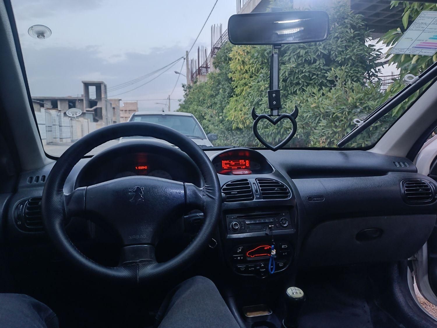 پژو ۲۰۶ صندوق دار v8 - 1395