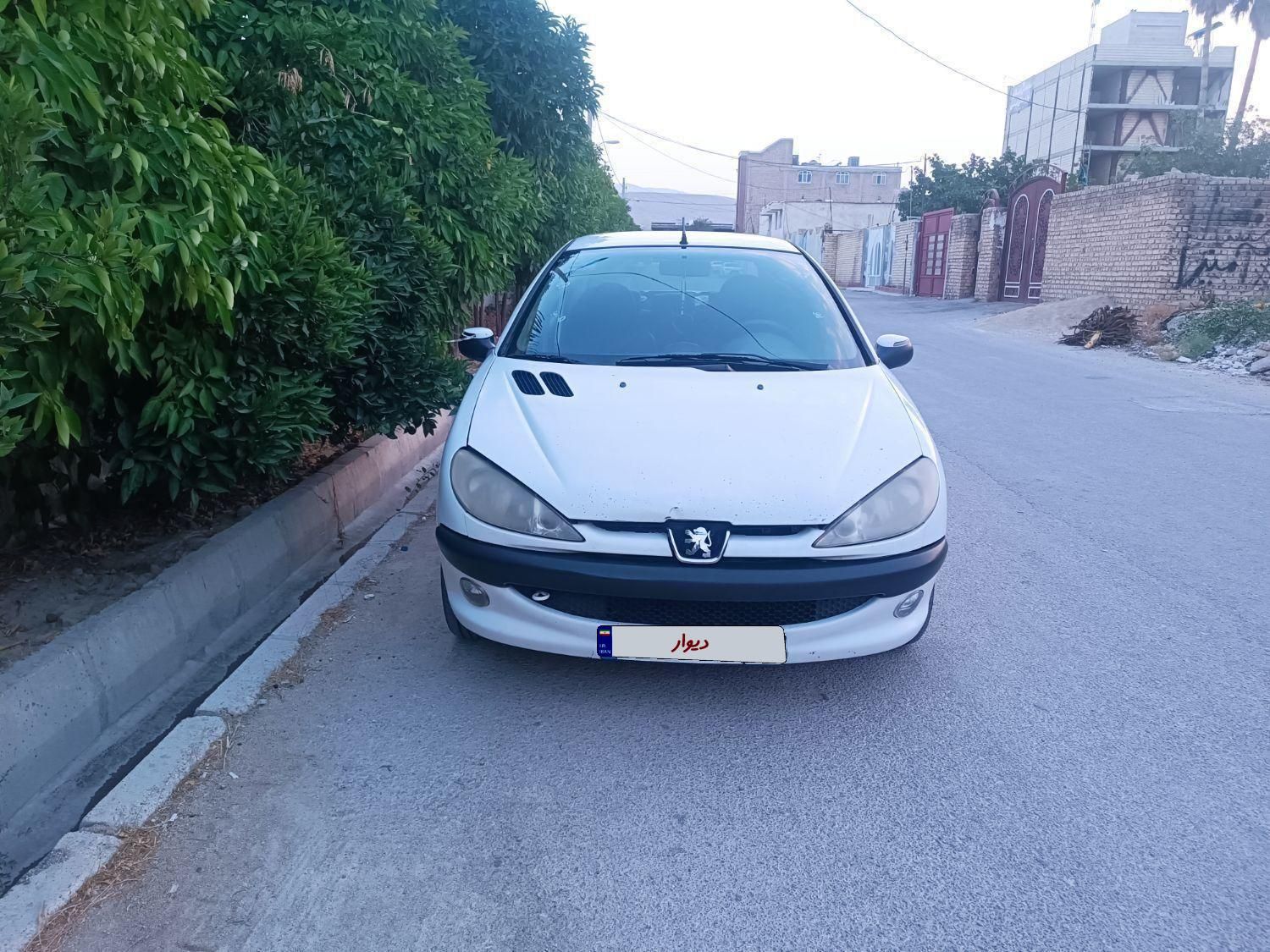 پژو ۲۰۶ صندوق دار v8 - 1395
