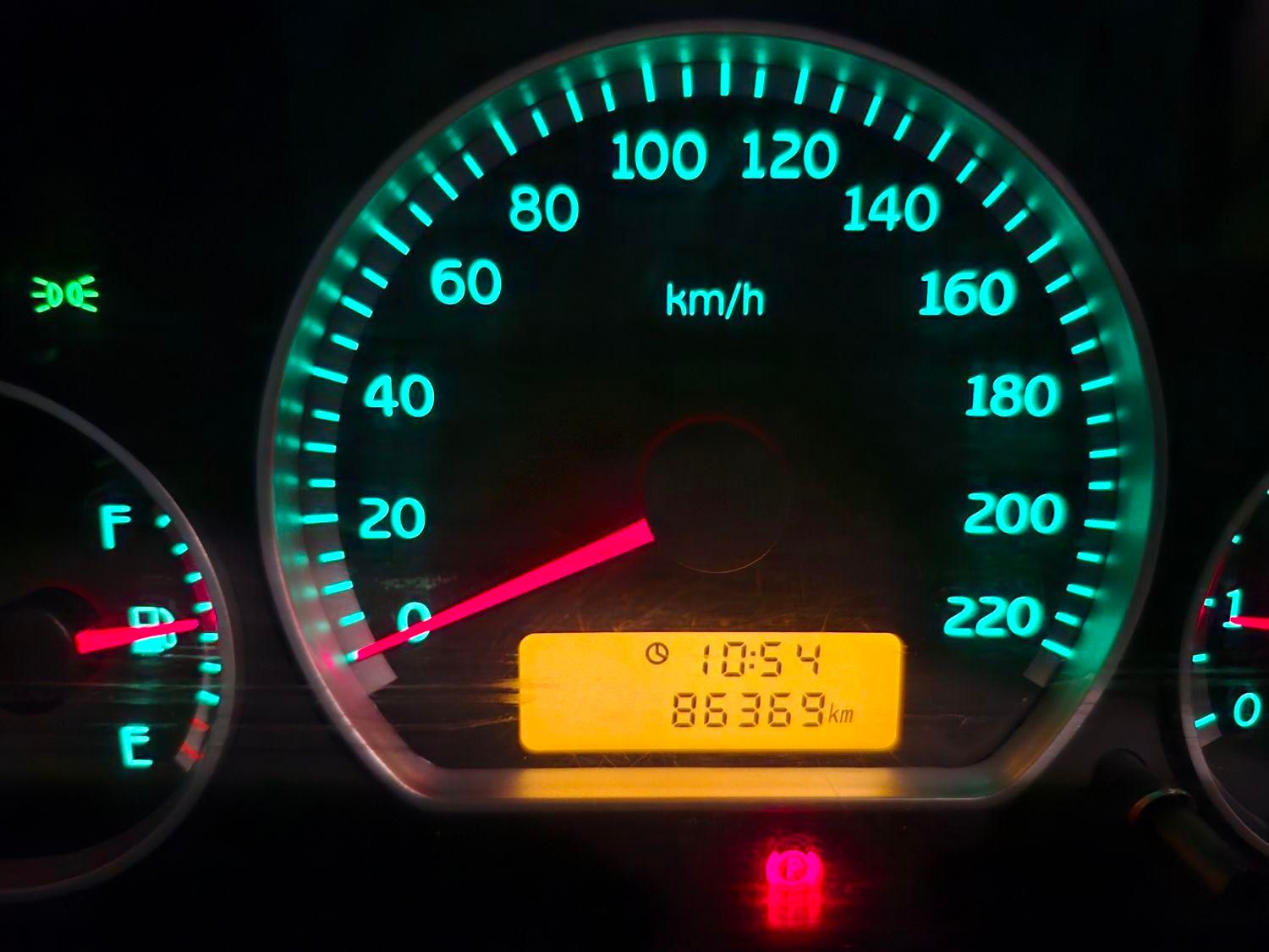 ام وی ام 110 چهار سیلندر دنده ای - 1393
