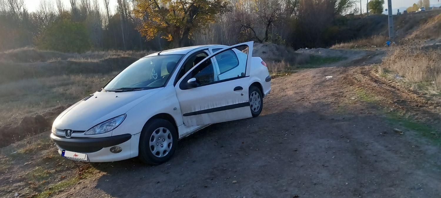 پژو ۲۰۶ صندوق دار v8 - 1390
