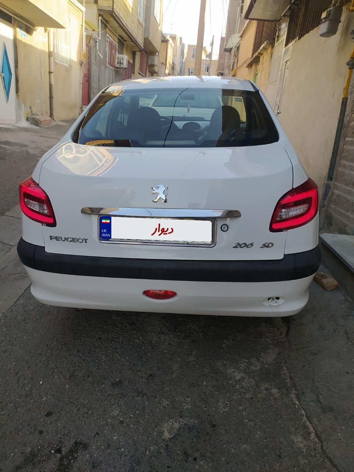 پژو ۲۰۶ صندوق دار v8 - 1393