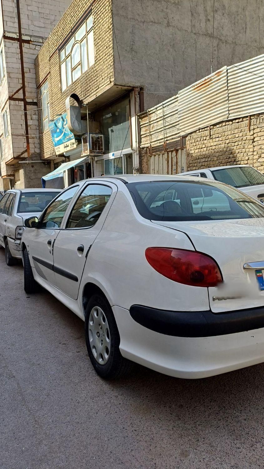 پژو ۲۰۶ صندوق دار v19 - 1389