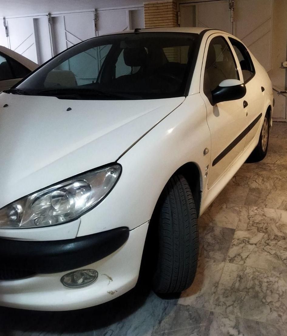 پژو ۲۰۶ صندوق دار v8 - 1396