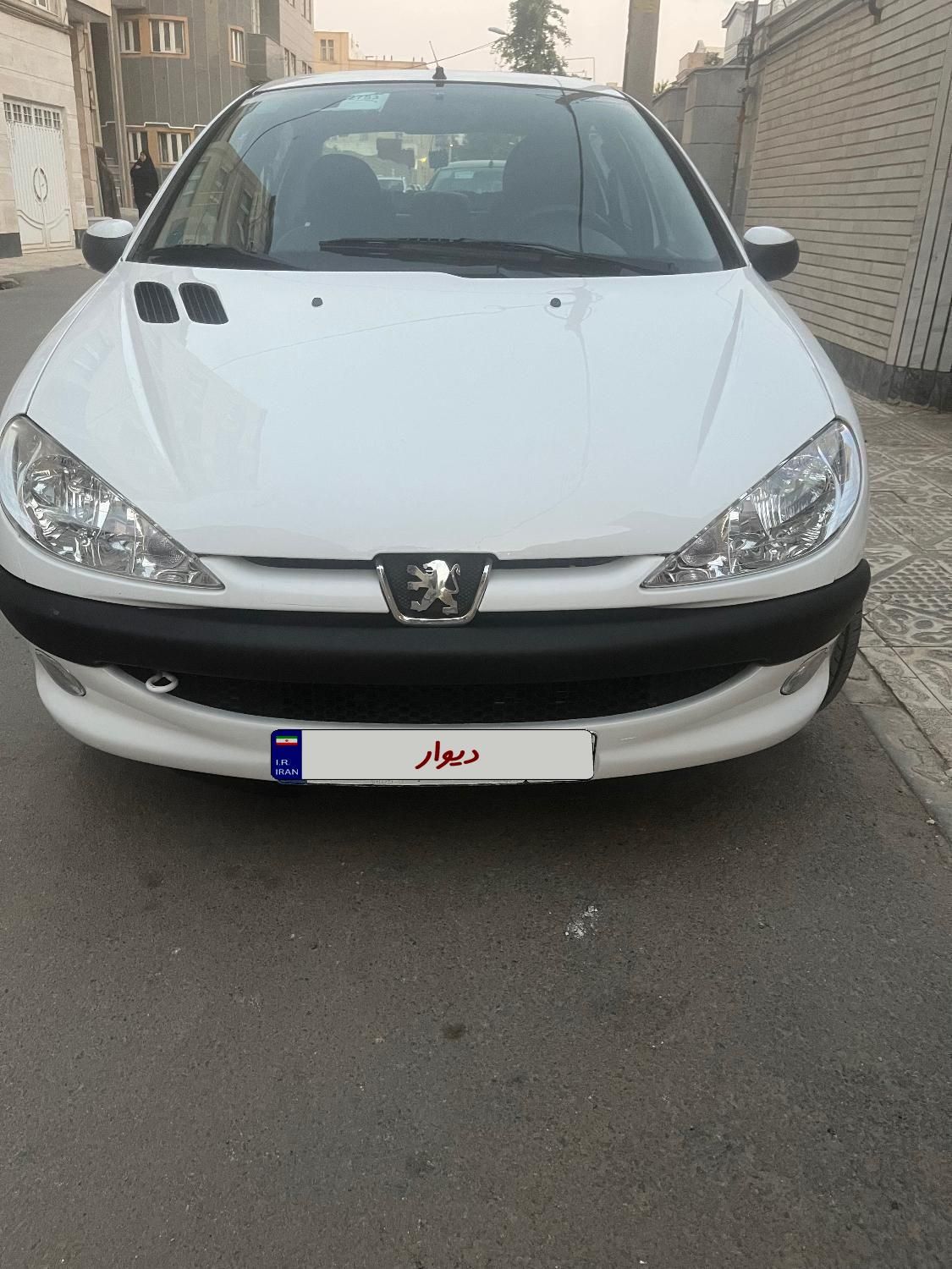 پژو ۲۰۶ صندوق دار v8 - 1396