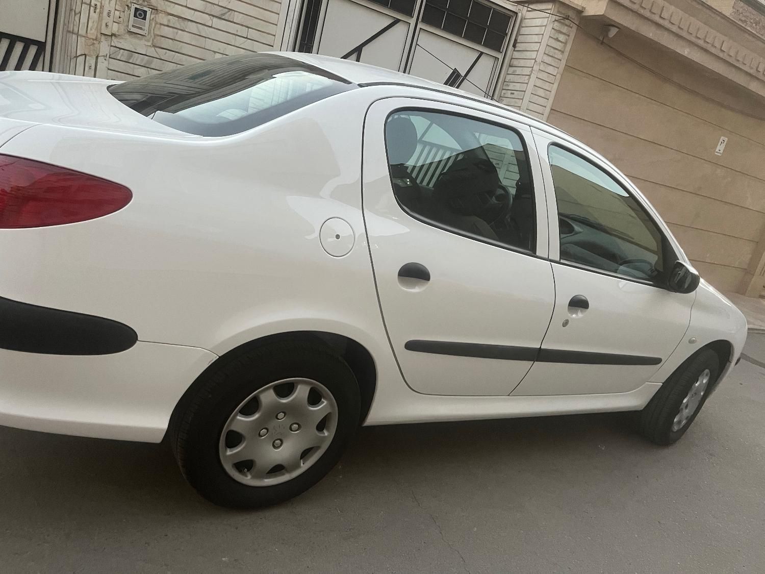 خودرو پژو، ۲۰۶ صندوق دار آگهی ann_19413740