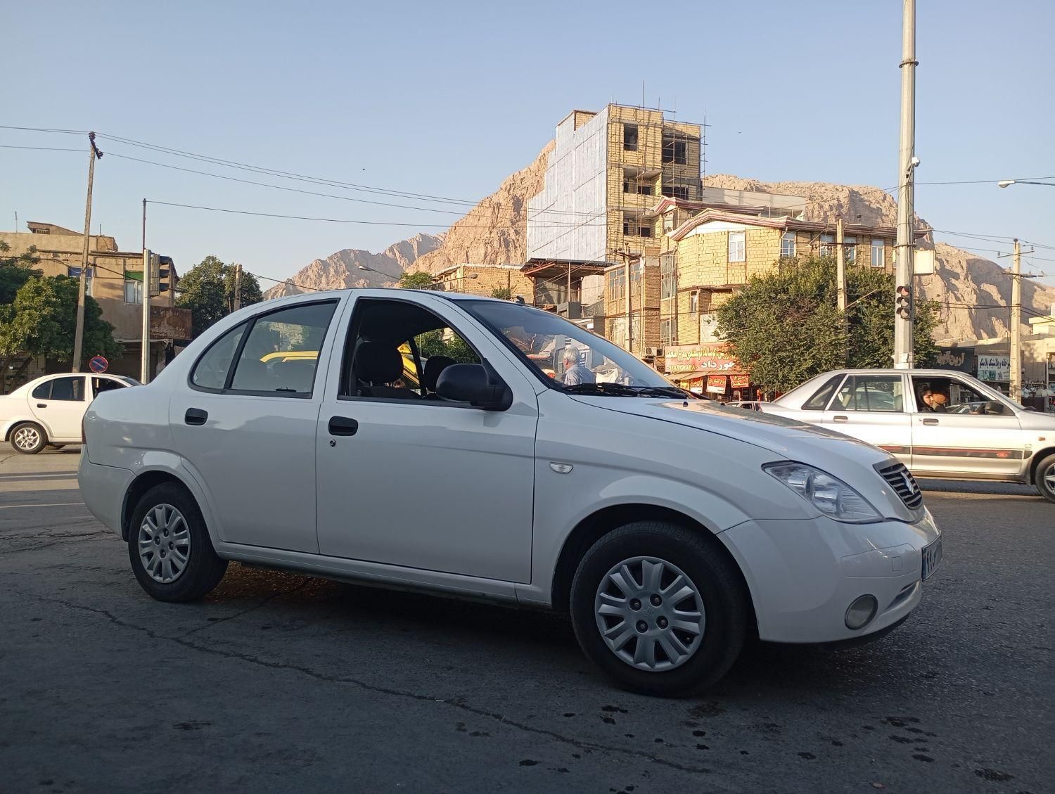 تیبا صندوق دار SX - 1400
